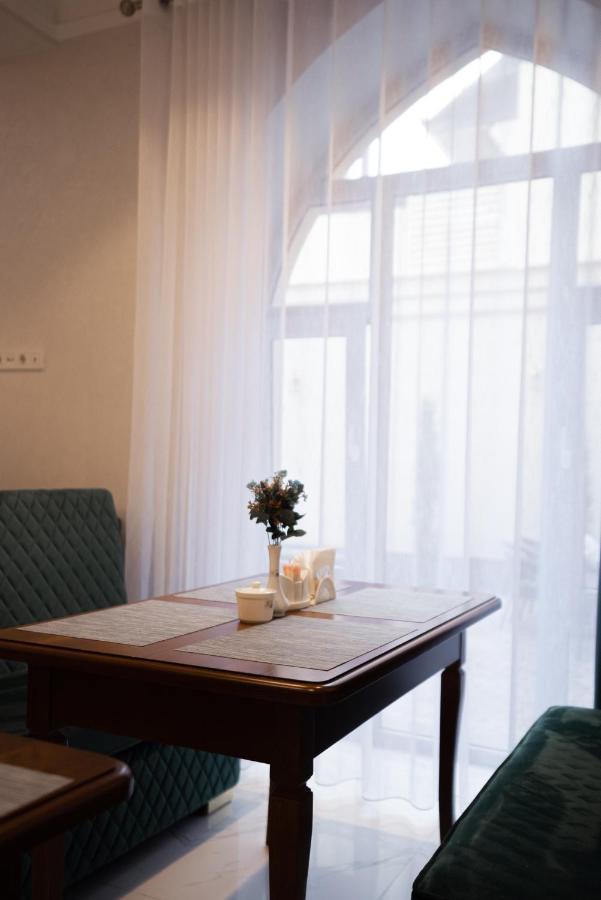 5 Wood Hotel & Spa ทาชเคนต์ ภายนอก รูปภาพ